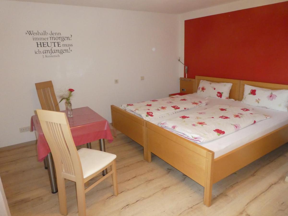 Apollonias Gaestehaus Bibertal ภายนอก รูปภาพ